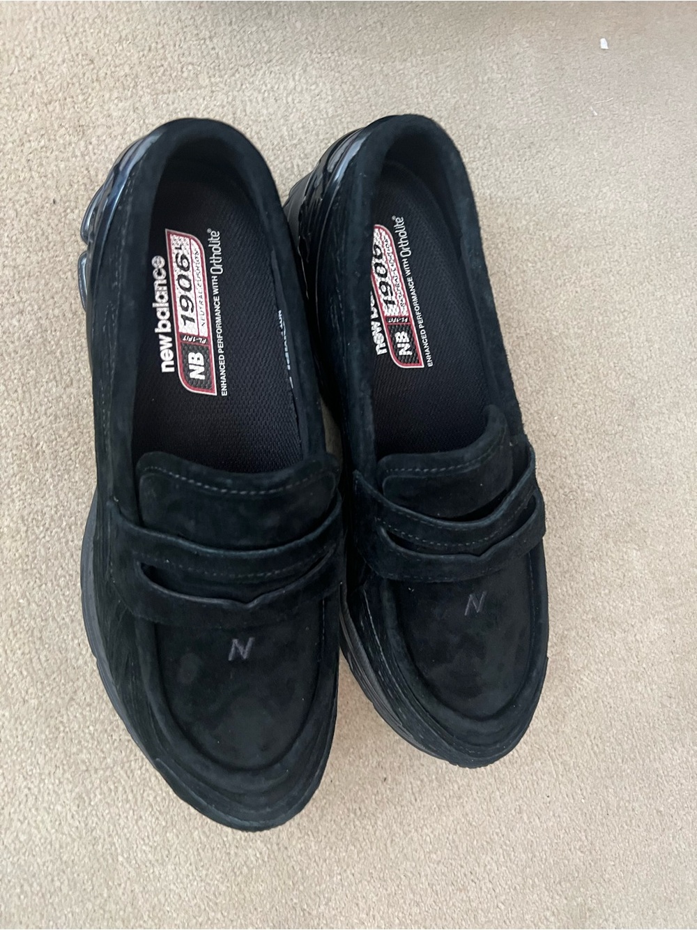 New Balance 1906L Black Suede Men's Slip-On Sample Sneakers - Picture 3 of 6
